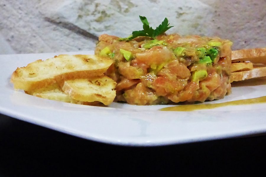tartar de salmón